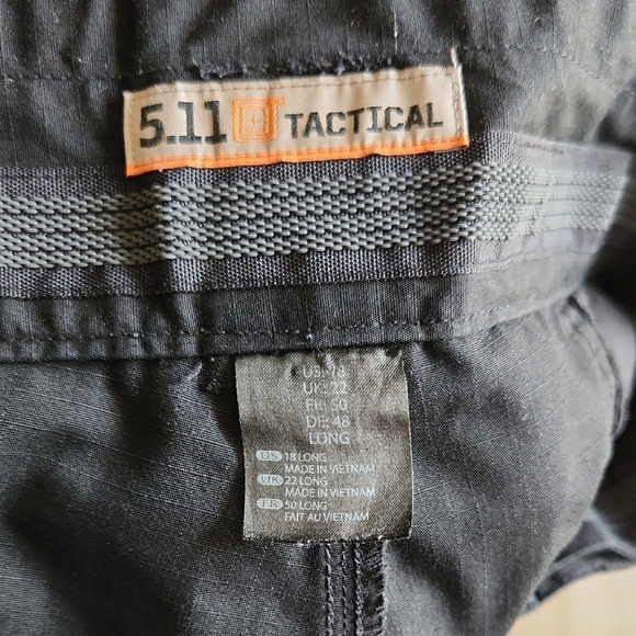 5.11 Tactical Black Cargo Pants with Multi-Pocket Utility Size 18 Long - Picture 4 of 8